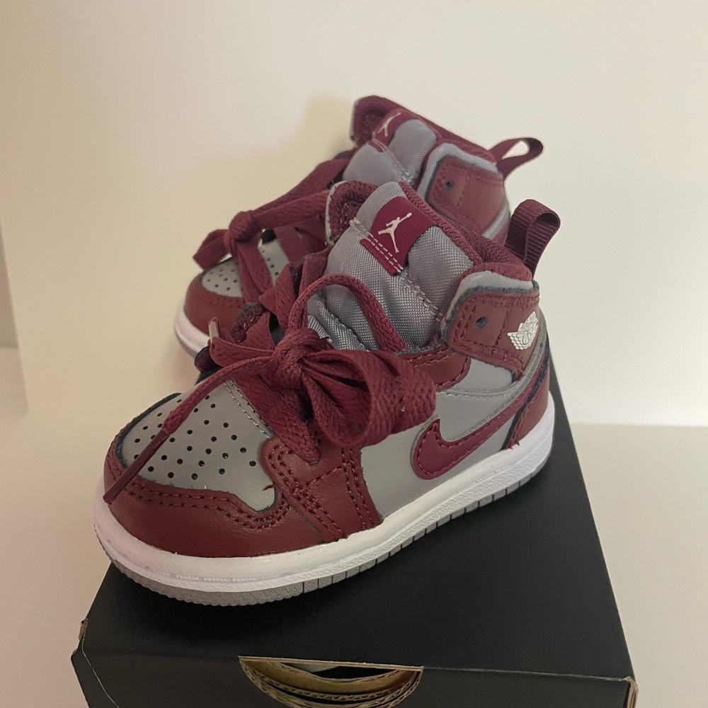 Jordan1 Mid (TD) CherryWood Red/White Size 4C